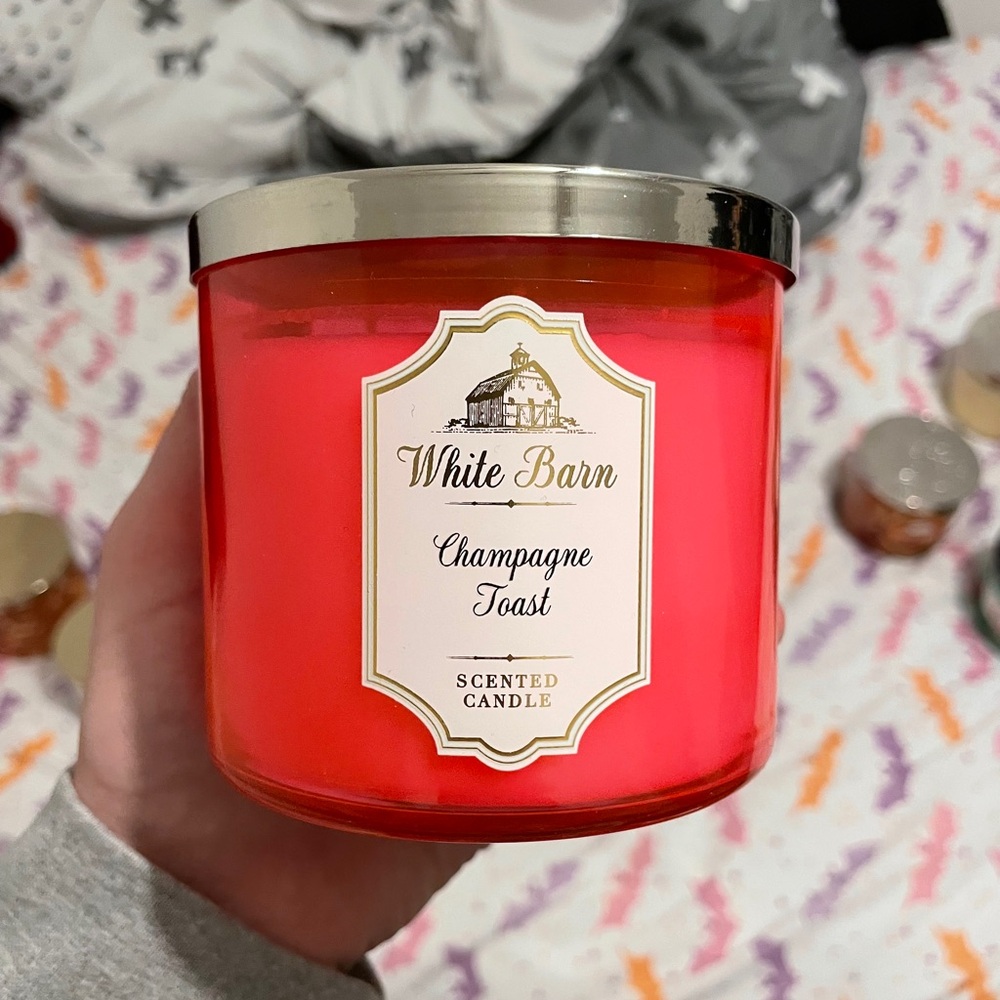 Bath and body works Neon Pink champagne toast 3 Wick candle